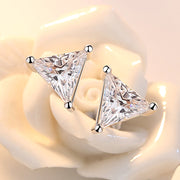 スタッドピアス レディース ラインストーン アクセサリー 女性 婦人 三角 トライアングル キラキラ 可愛い おしゃれ 普段使い 上品 プレゼント シルバーカラー
