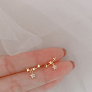 スタッドピアス アクセサリー レディース 女性用 ファッション小物 星 スター ラインストーン おしゃれ かわいい 揺れる ゆらゆら プレゼント ギフト 誕生日 記念日