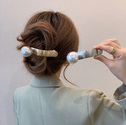 ヘアクリップ サイドバンス  レディース 女性 ヘアアクセサリー 髪飾り 髪留め まとめ髪 パール調 アーチ型 シンプル 上品