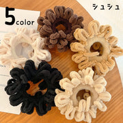 シュシュ ヘアゴム レディース 女性 婦人 ヘアアクセサリー 髪飾り まとめ髪 起毛 ふわふわ かわいい キュート 存在感 ふんわり 単色 シンプル カジュアル プレゼント 黒 白 茶 ベージュ