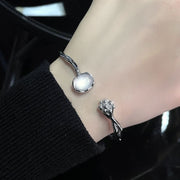 バン グル ブレスレット 指輪 リング 単品 1個 レディース アクセサリー 女性用 ストーン 半透明 シルバーカラー C型 腕輪 オープンリング おしゃれ かわいい ギフト プレゼント 贈り物