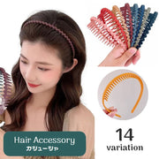 カチューシャ コーム付き レディース ヘアアクセサリー 髪飾り 前髪留め ヘアアレンジ ウェーブ 細め ソリッドカラー 女性用 婦人用 おしゃれ カジュアル 普段使い お出かけシーン