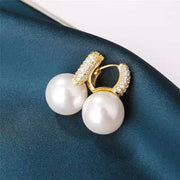 ピアス フープピアス リングピアス レディース 女性 アクセサリー 小ぶり フェイクパール パール調 ラインストーン お洒落 大人可愛い 上品 きれいめ 耳飾り ファッション小物 プレゼント ギフト