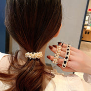 ヘアゴム 髪ゴム ヘアアクセサリー レディース 女性 パール調 フェイクパール フラワー お花 髪留め まとめ髪 ヘアアレンジ ポニーテール 華やか お洒落 可愛い きれいめ お出かけ 普段使い 婦人