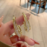 ピアス フープピアス リング レディース 女性 アクセサリー 存在感 大きめ ゴールドカラー シルバーカラー シンプル お洒落 可愛い ファッション小物 ギフト プレゼント