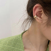 イヤーカフ イヤークリップ 片耳用 単品 重ね付け風 2連 レディース 女性 アクセサリー 幅広 ラインストーン キラキラ 華やか ゴールドカラー おしゃれ 大人可愛い お出かけ 普段使い プレゼント ギフト ファッション小物
