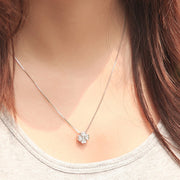 ペンダントトップ ペンダントヘッド チャーム ネックレス ブレスレット キーホルダー アクセサリー レディース 女性用 ラインストーン 四葉のクローバー おしゃれ かわいい 上品 エレガント プレゼント ギフト 誕生日 記念日