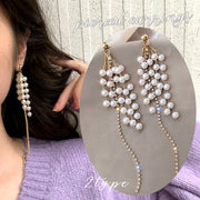 スタッドピアス ロング レディース 女性用 アクセサリー ゴールドカラー ラインストーン キラキラ フェイクパール 揺れる 存在感 上品 エレガント 華やか シンプル 高見え 高級感 大人かわいい キュート カジュアル おしゃれ 耳飾り 普段使い 婦人 普段使い ファッション小物 プレゼント 贈り物 ギフト 誕生日 記念日 お出かけ プチギフト パーティー 2次会 結婚式