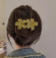 ヘアクリップ サイドバンスクリップ レディース ヘアアクセサリー フラワー 花 髪留め 髪飾り まとめ髪 ヘアアレンジ おしゃれ お出かけ カジュアル 普段使い デイリー 女性用