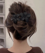 ヘアクリップ サイドバンスクリップ レディース ヘアアクセサリー フラワー 花 髪留め 髪飾り まとめ髪 ヘアアレンジ おしゃれ お出かけ カジュアル 普段使い デイリー 女性用