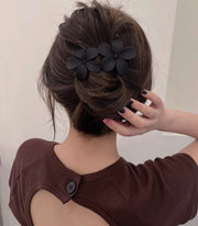 ヘアクリップ サイドバンスクリップ レディース ヘアアクセサリー フラワー 花 髪留め 髪飾り まとめ髪 ヘアアレンジ おしゃれ お出かけ カジュアル 普段使い デイリー 女性用