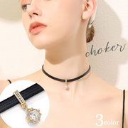 チョーカー ネックレス レディース 女性用 アクセサリー ゴールドカラー シルバーカラー ラインストーン キューブ レザー調 ワンポイント 上品 シンプル 華やか 高見え 高級感 おしゃれ  2次会 パーティー プレゼント 贈り物 ギフト 普段使い 鎖骨キレイ見え ブラック 黒