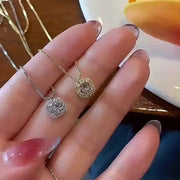 ネックレス レディース スクエアモチーフ ビジュー 鎖骨チェーン シンプル 上品 きれいめ アクセサリー ギフト 女性用