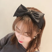 カチューシャ 髪留め レディース 女性 ヘアアクセサリー ファッション雑貨 ダブルリボン 幅広 無地 ピンク ブラック ネイビー シンプル フェミニン ガーリー 可愛い キュート ポップ カジュアル おしゃれ ゴスロリ ロリータファッション
