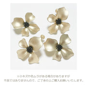 ピアス イヤリング レディース アクセサリー フラワー 花 大きめ 大ぶり ゴールドカラー かわいい おしゃれ きれいめ キュート 女性 大人女子 プレゼント スタッドピアス