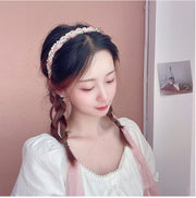 カチューシャ ロングリボン レディース ヘアアクセサリー シフォン フェイクパール ヘッドバンド 髪飾り ヘアアレンジ 華やか お出かけ おしゃれ 可愛い 上品 清楚 オフィス 通勤 デート 女子力アップ 女性用 婦人用 ファッション小物