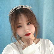 カチューシャ レディース ヘアアクセサリー ラインストーン happy birthday bride バースデー 誕生日 パーティー 結婚式 お祝い イベント キラキラ おしゃれ かわいい ゴールド シルバー ピンク
