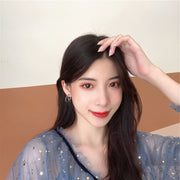 ピアス ハーフフープ スタッドピアス レディース 女性用 婦人用 アクセサリー 耳飾り C型 2連風 ねじり 単色 シルバーカラー おしゃれ かわいい カジュアル 普段使い ギフト プレゼント