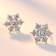 スタッドピアス キャッチピアス レディース 女性 アクセサリー ラインストーン 雪の結晶 スノーフレーク シルバーカラー 耳飾り 可愛い おしゃれ 上品 ギフト プレゼント