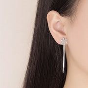 スタッドピアス アクセサリー レディース 女性用 ファッション小物 バックキャッチ チェーン 雪の結晶 スノー ラインストーン 華やか 上品 エレガント かわいい おしゃれ 揺れる ゆらゆら プレゼント ギフト 誕生日 記念日