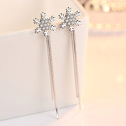 スタッドピアス アクセサリー レディース 女性用 ファッション小物 バックキャッチ チェーン 雪の結晶 スノー ラインストーン 華やか 上品 エレガント かわいい おしゃれ 揺れる ゆらゆら プレゼント ギフト 誕生日 記念日