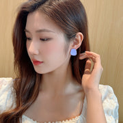 スタッドピアス ピアス レディース 女性 婦人 耳飾り アクセサリー 大ぶり ぷっくり 色違い 左右非対称 かわいい おしゃれ キュート ガーリー シンプル プレゼント ギフト お出かけ ベージュ 茶 ピンク 青 紫 緑 黄