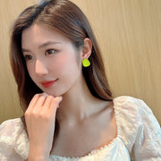スタッドピアス ピアス レディース 女性 婦人 耳飾り アクセサリー 大ぶり ぷっくり 色違い 左右非対称 かわいい おしゃれ キュート ガーリー シンプル プレゼント ギフト お出かけ ベージュ 茶 ピンク 青 紫 緑 黄