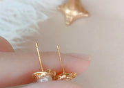 スタッドピアス アクセサリー レディース 耳飾り キャッチピアス ラインストーン おしゃれ 上品 フェミニン 華やか かわいい プレゼント ギフト 贈り物 女性用 婦人用 ファッション小物