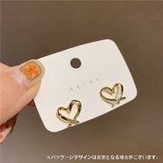 ピアス スタッドピアス レディース 女性 アクセサリー ハート 小ぶり シンプル ゴールドカラー お洒落 可愛い お出かけ 普段使い デイリー 耳飾り ファッション小物 婦人用 プレゼント ギフト