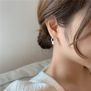 ピアス イヤリング スタッドピアス クリップ式 両耳用 アクセサリー レディース 女性 婦人 サークル パール調 ラインストーン かわいい おしゃれ 上品 ギフト プレゼント ファッション小物