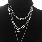 ネックレス ペンダント メンズ アクセサリー チェーン 十字架 南京錠 3連 男性用 おしゃれ カッコいい ごつめ 首飾り スタイリッシュ 存在感 ギフト プレゼント 贈り物 カジュアル 普段使い 紳士用