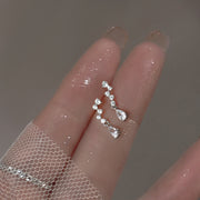 ピアス アクセサリー レディース 女性 ファッション小物 ファッション雑貨 雫 ラインストーン モチーフ スタッドピアス おしゃれ 上品 かわいい ギフト プレゼント
