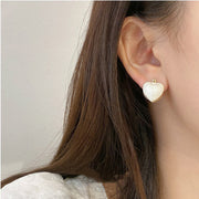 ピアス フープピアス 両耳用 レディース 女性 アクセサリー 耳飾り ハート サークル 丸 円 大ぶり ワンタッチ キャッチレス シンプル かわいい 上品 キュート ガーリー 定番 おしゃれ プレゼント ギフト 記念日 フォーマル パーティ お出かけ 白