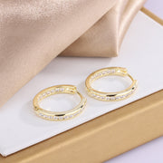 フープピアス レディース サークル リングタイプ 女性用 アクセサリー ラインストーン ゴールドカラー 上品 華やか エレガント キラキラ 耳飾り キャッチ不要 おしゃれ かわいい キュート プレゼント 婦人 オフィス OL 会社 パーティー 2次会 結婚式 カジュアル 普段使い 誕生日 プレゼント ギフト 贈り物 記念日 お出かけ 婦人用 ファッション小物 ホワイト 白 ブラック 黒 ブルー 青