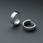 ピアス フープピアス 両耳用 メンズ 男性 アクセサリー 耳飾り 中折れタイプ 単色 太め シンプル かっこいい カジュアル おしゃれ 定番 ベーシック プレゼント ギフト 無地 銀色 お出かけ 普段使い