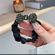 ヘアゴム ヘアアクセサリー レディース 女性用 ラインストーン 髪ゴム リボン 単品 髪飾り 髪留め ポニーテール ヘアアレンジ かわいい おしゃれ 華やか 上品 デイリー お出かけ 普段使い プレゼント ギフト ファッション小物