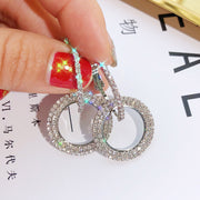 ピアス フープピアス 2way レディース 女性 アクセサリー 耳飾り 両耳用 ラインストーン 揺れる サークル 丸 ゆらゆら 大ぶり シンプル かわいい おしゃれ きれいめ 上品 存在感 きらきら ゴージャス 華やか プレゼント ギフト お出かけ パーティ お呼ばれ 金色 銀色 ローズゴールド