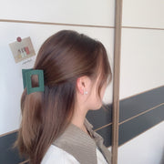 ヘアクリップ バンスクリップ ヘアアクセサリー レディース バレッタ スクエア まとめ髪 ヘアアレンジ くすみカラー 髪飾り 髪留め シンプル ヘアアクセント ブラウン ブラック カーキ