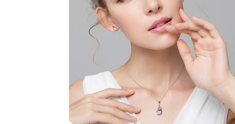 ペンダントトップ チャーム ペンダントヘッドのみ アクセサリー シルバーカラー ラインストーン 商品画像4