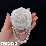 ピンブローチ レディース アクセサリー フラワー フェイクパール パール調 胸元 コサージュ風 ワンポイント 女性用 婦人用 華やか おしゃれ 入学式 卒業式 卒園式 パーティー 贈り物 プレゼント ギフト