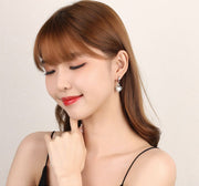 ピアス フープピアス レディース アクセサリー プレゼント リング 揺れる ワンタッチ フェイクパール ラインストーン ハート チャーム ぶら下がり 中折れ キャッチレス 開閉式 シルバーカラー かわいい 可愛い おしゃれ 上品 きれいめ 普段使い お出かけ お呼ばれ 女性 彼女 妻 嫁 恋人 友達 大人女子 婦人 ガールズ ギフト 贈り物 誕生日 記念日 母の日 ホワイトデー
