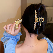 ヘアクリップ バンスクリップ ヘアアクセサリー レディース 猫目石風 ゴールドカラー 髪飾り 髪留め まとめ髪 ヘアアレンジ アクリル エレガント スタイリッシュ おしゃれ かわいい 大人上品 オフィス 簡単 女性用 婦人用 ファッション小物