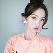 スタッドピアス レディース 女性用 アクセサリー お花 フラワーモチーフ 大きめ 存在感 カジュアル 大人かわいい キュート おしゃれ 耳飾り 普段使い 婦人 普段使い ファッション小物 プレゼント 贈り物 ギフト 誕生日 記念日 お出かけ プチギフト 記念日 グリーン 緑 イエロー ローズ ホワイト 白 ピンク