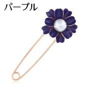 ブローチ ピンブローチ アクセサリー レディース 花 フェイクパール 白 紫 黒 ゴールドカラー おしゃれ 上品 綺麗 ギフト プレゼント 発表会 記念日 誕生日 贈り物 女性用 母の日