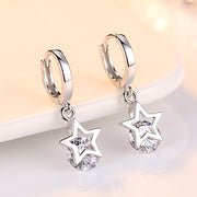 ピアス フープピアス レディース アクセサリー プレゼント 誕生日 リング 揺れる ワンタッチ ラインストーン チャーム 星 スター 中折れ キャッチレス 開閉式 ビジュー 宝石風 天然石風 ホワイト シルバーカラー おしゃれ かわいい 普段使い お出かけ 女性 彼女 妻 嫁 婦人 ガールズ ギフト 贈り物 記念日 母の日