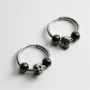 ピアス フープピアス リングピアス 単品 片耳用 アクセサリー メンズ 銀色 シルバーカラー 黒 スカル 骸骨 ガイコツ ドクロ 髑髏 個性的 かっこいい おしゃれ ギフト 記念日 誕生日 プレゼント 贈り物 ファッション小物 男性用