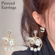 ピアス レディース アクセサリー プレゼント 上品 揺れる ぶら下がり リング ラインストーン フェイクパール 花 フラワー ビジュー 宝石風 天然石風 チャーム かわいい 可愛い おしゃれ お洒落 普段使い お出かけ お呼ばれ 女性 婦人 彼女 妻 嫁 恋人 友達 ギフト 贈り物 誕生日 記念日 母の日 ホワイトデー