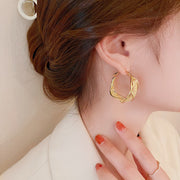 フープピアス レディース アクセサリー ラインストーン メッシュ リング ツイスト スパイラル 揺れる 大ぶり 大きめ おしゃれ