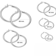 フープピアス レディース サークル リングタイプ 片耳用 女性用 アクセサリー ゴールドカラー シルバーカラー シンプル プレーン 小ぶり 大ぶり 素材感 定番 高見え 高級感 耳飾り キャッチ不要 おしゃれ 大人可愛い プレゼント 婦人 カジュアル 普段使い 誕生日 プレゼント ギフト 贈り物 記念日 お出かけ ファッション小物