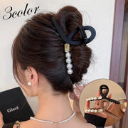 ヘアクリップ バンスクリップ レディース 女性 ヘアアクセサリー 大きめ 大ぶり まとめ髪 髪留め ヘアアレンジ フェイクパール パール調 ブラック 黒 ブラウン 茶 仕事 職場 大人 上品 シンプル ファッション小物